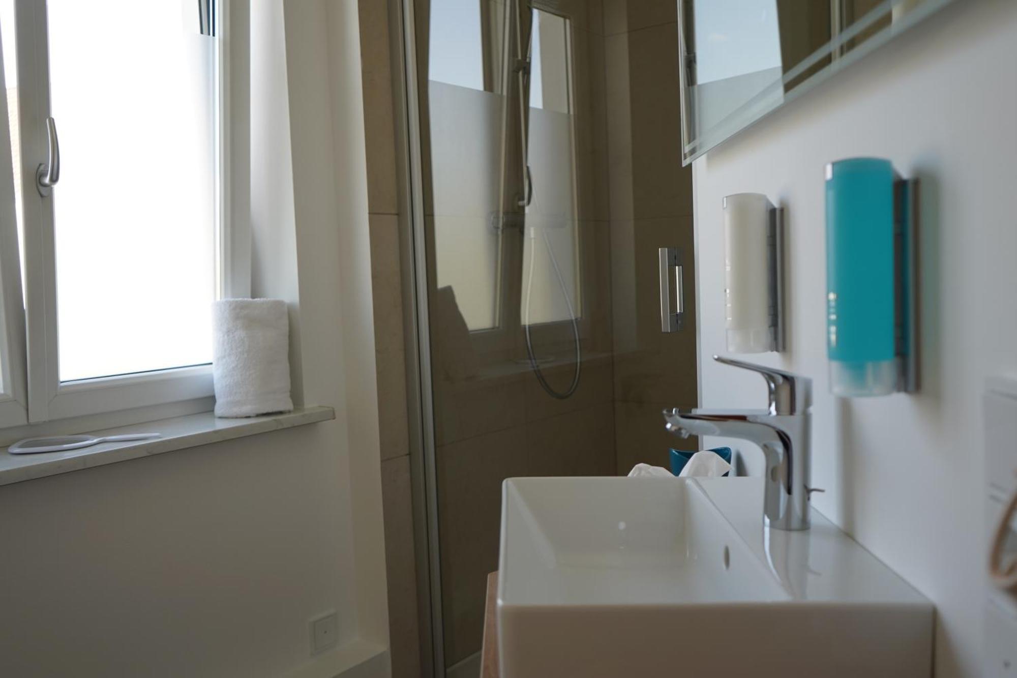 Eco Motel Wallersdorf Buitenkant foto